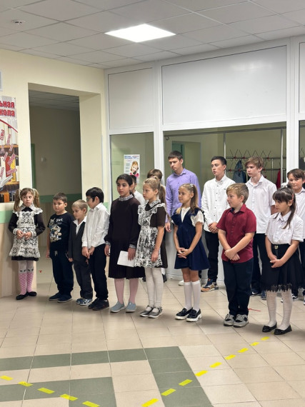 Поздравляем с днем учителя!.