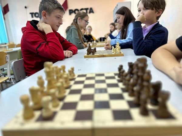 Соревнования по шахматам.